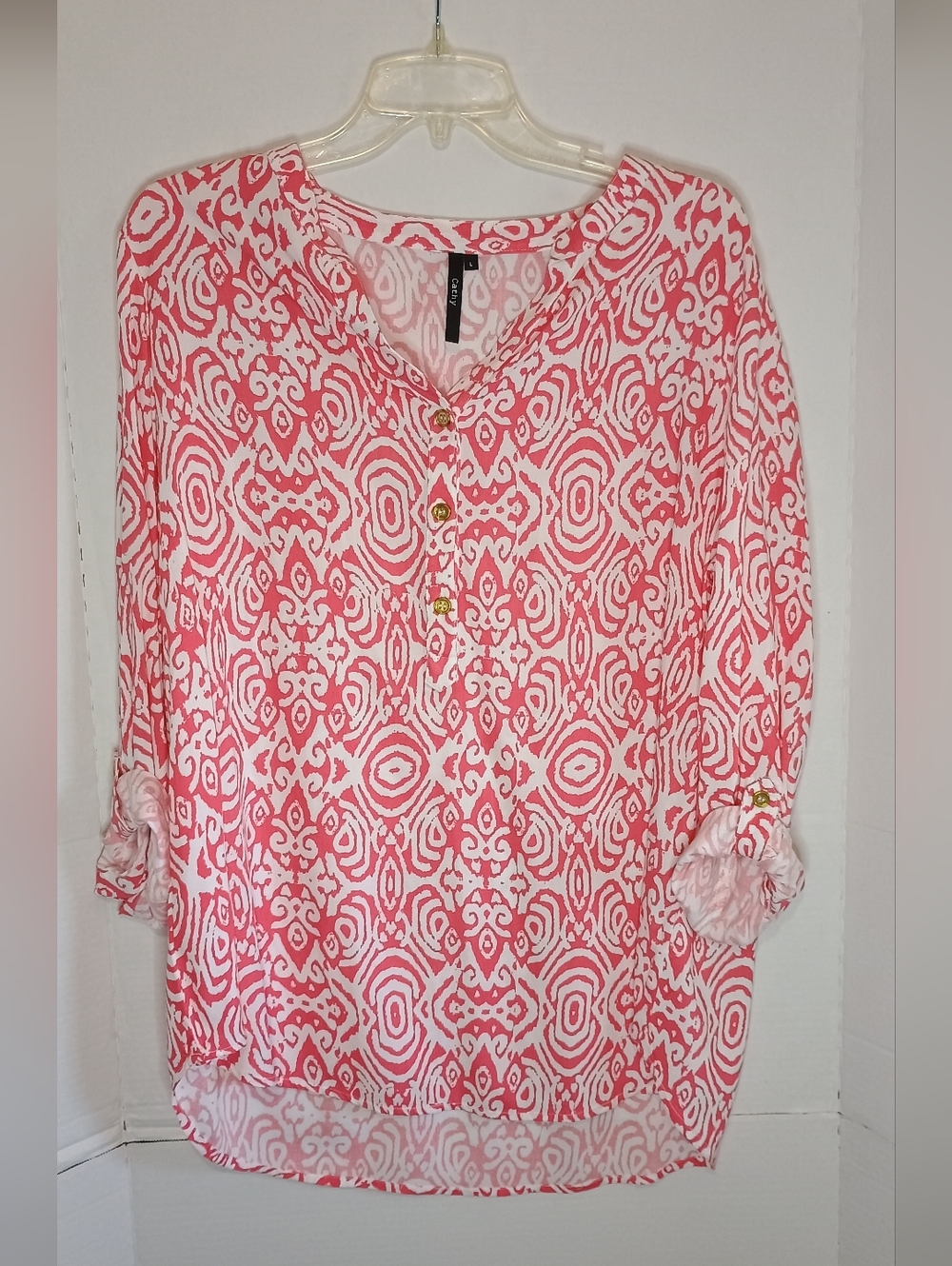 Cathy Women's Pink Patterned V-Neck Button Front Blouse Size Large